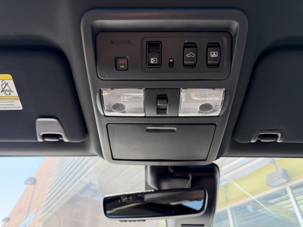 Used 2024 Nissan Titan PRO-4X w/ Pro-4x Convenience Package image 29