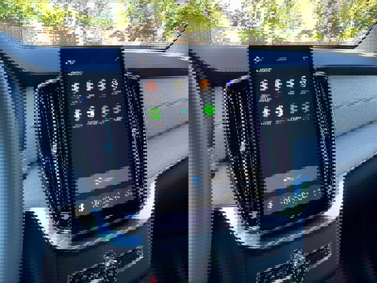 New 2026 Volvo XC90 B5 Plus w/ Protection Package Premier image 21