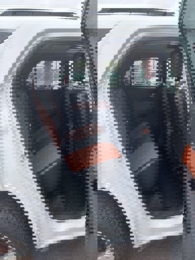 Used 2016 Chevrolet Equinox LTZ w/ Enhanced Convenience Package AWD/4WD image 28