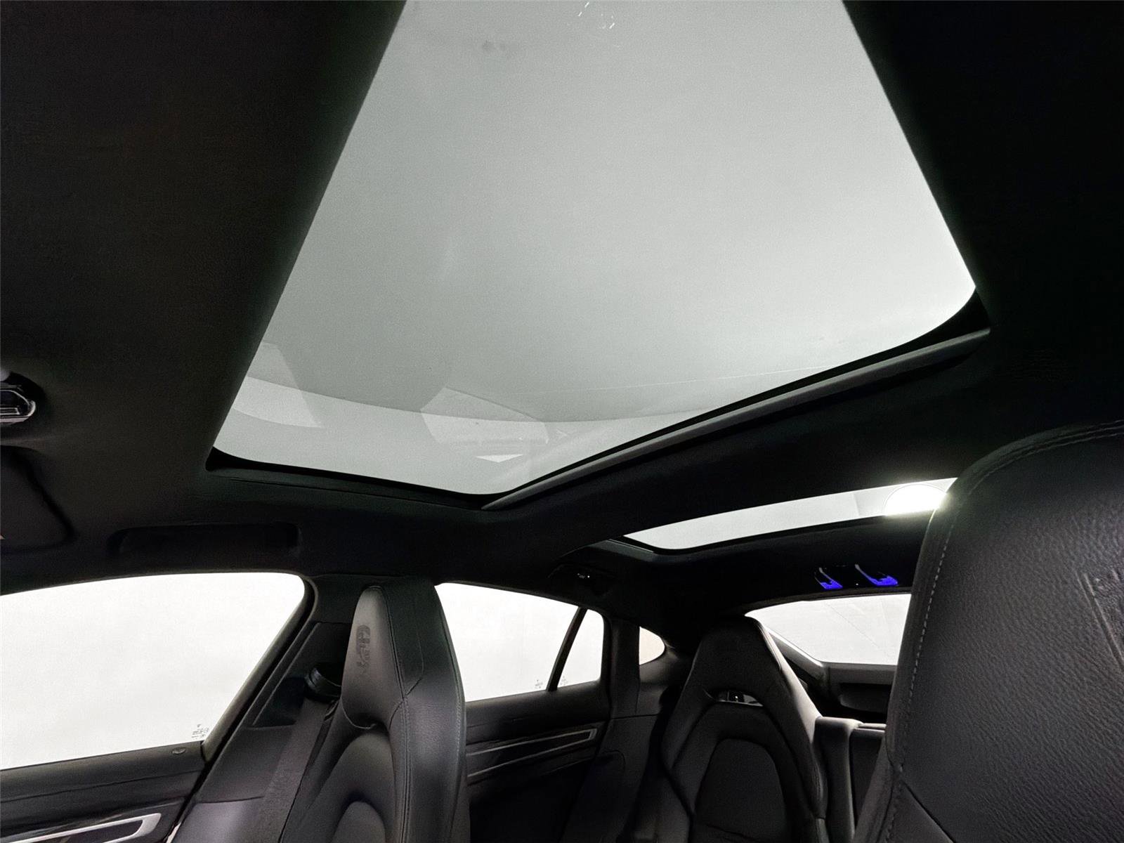 Certified 2023 Porsche Panamera Platinum Edition RWD image 35