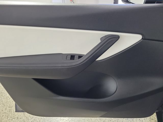 Used 2022 Tesla Model Y Performance AWD/4WD image 21