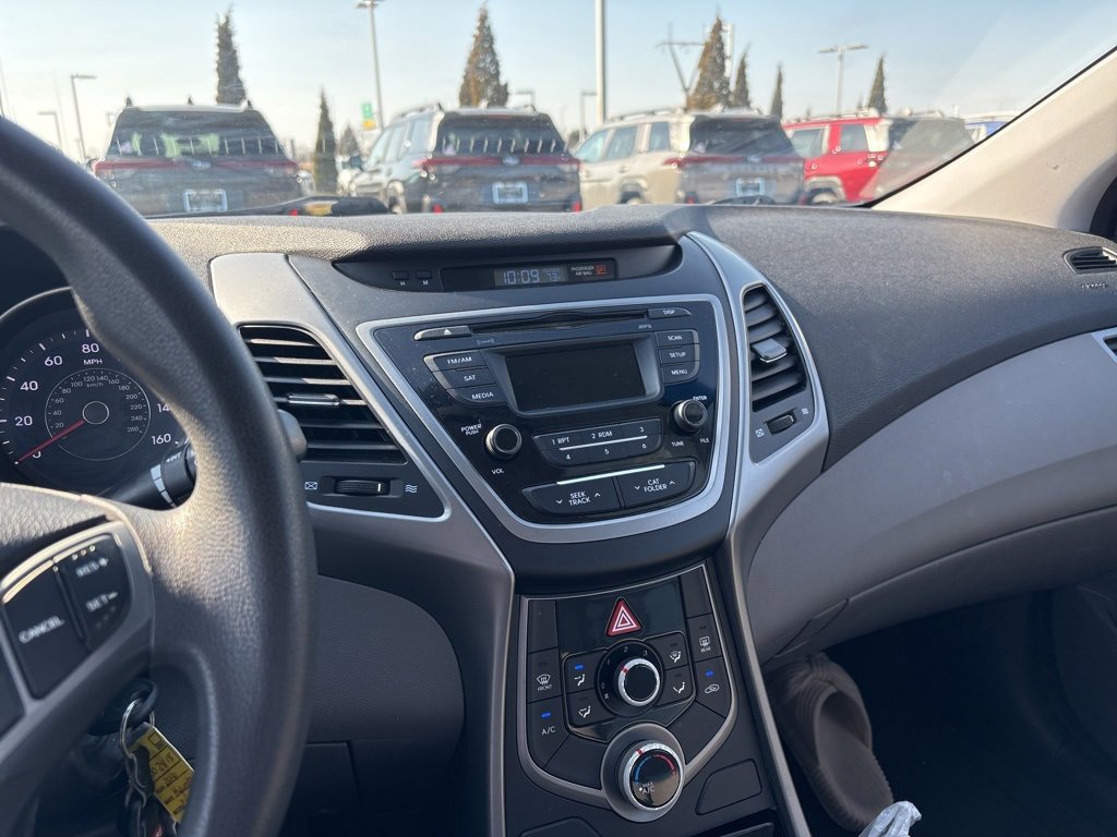 Used 2016 Hyundai Elantra SE image 3