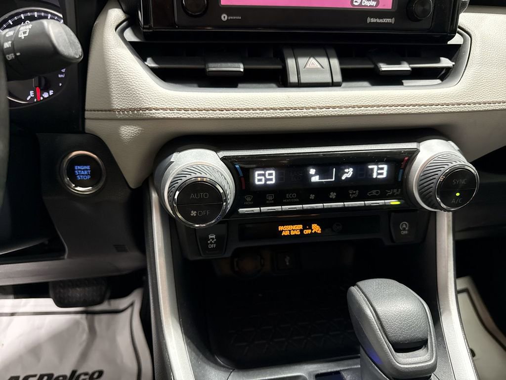 Used 2020 Toyota RAV4 XLE image 17
