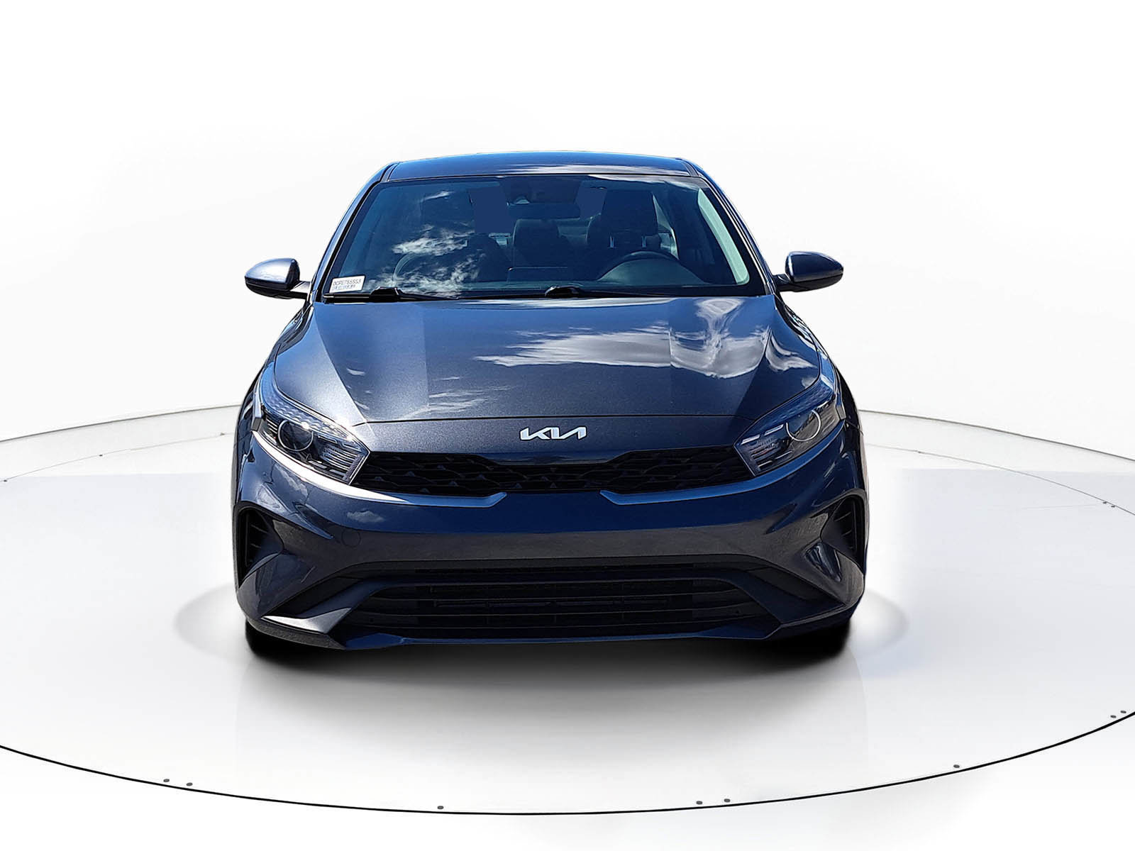 Used 2024 Kia Forte LXS image 2