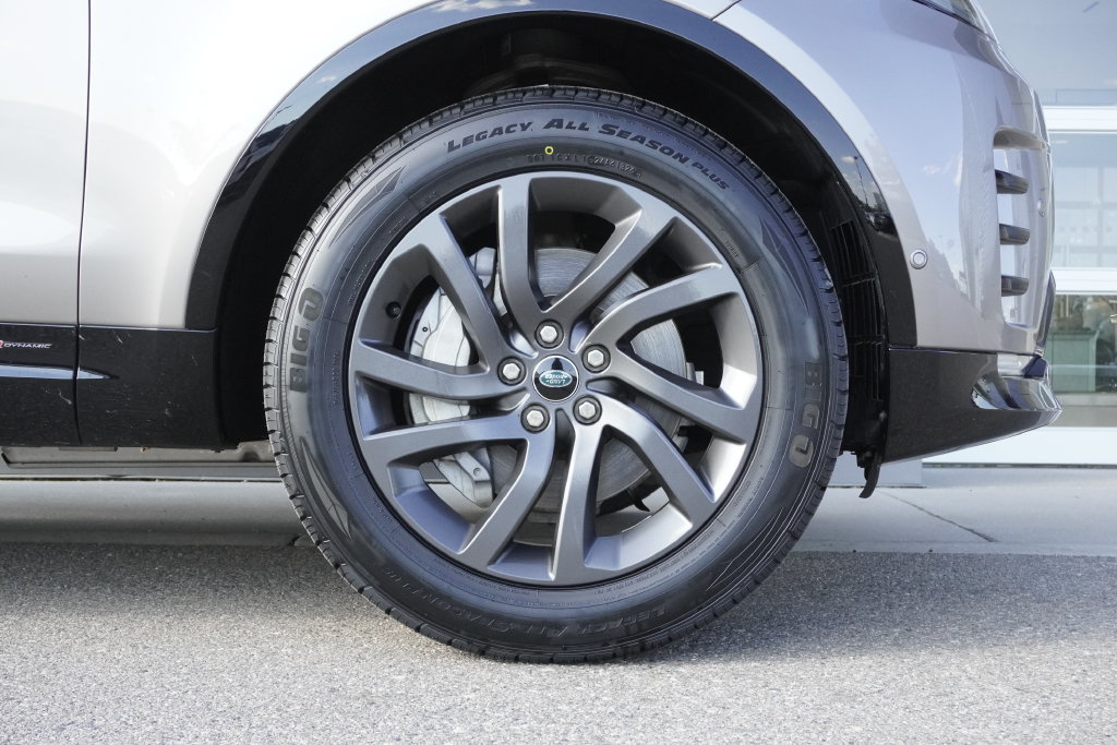 Used 2021 Land Rover Discovery S R-Dynamic AWD/4WD image 34