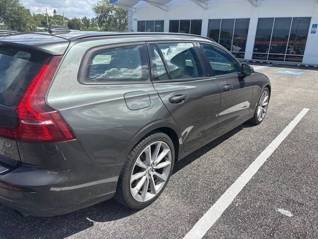 Used 2020 Volvo V60 T5 Momentum FWD image 7