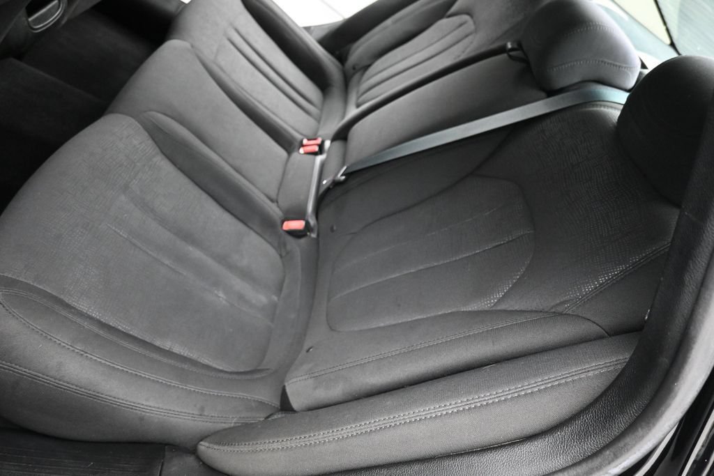 Used 2015 Chrysler 200 Limited FWD image 27