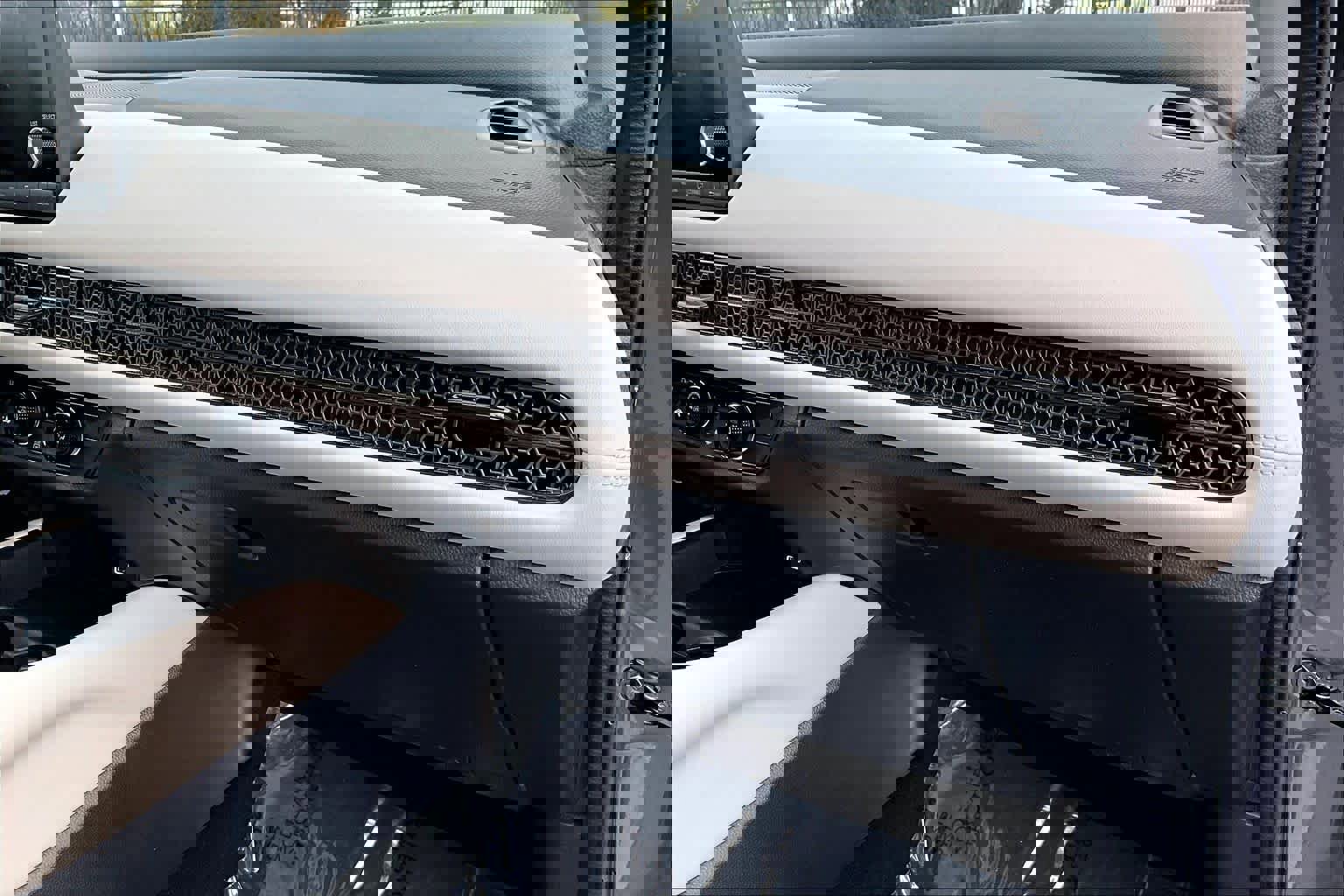 Used 2023 Honda HR-V LX image 18