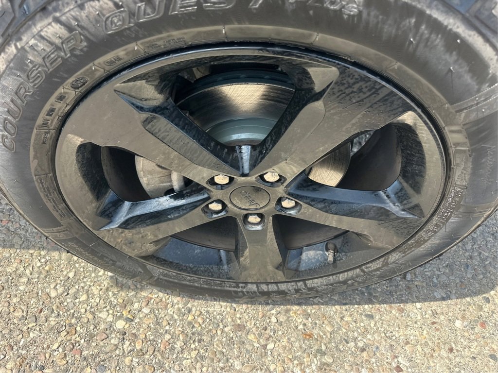 Used 2023 Jeep Grand Cherokee Altitude image 18