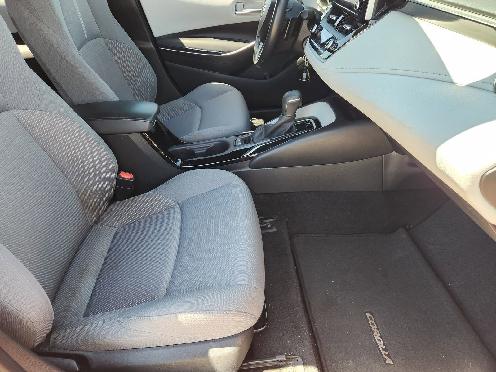 Used 2020 Toyota Corolla SE image 17