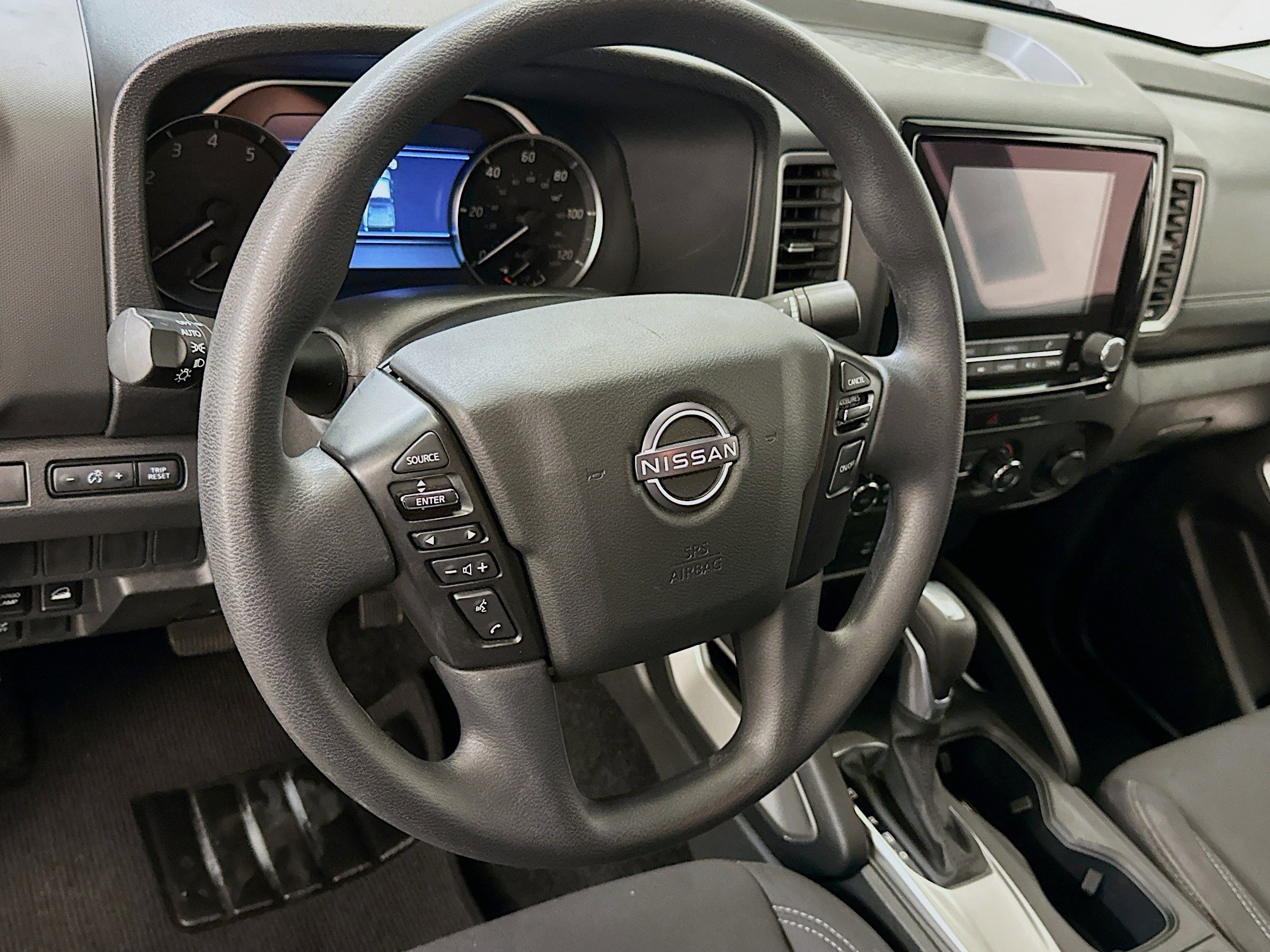 Used 2024 Nissan Frontier SV AWD/4WD image 18