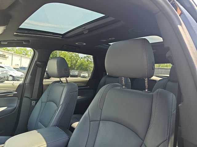 Used 2023 Buick Enclave Essence w/ Experience Buick Package FWD image 18