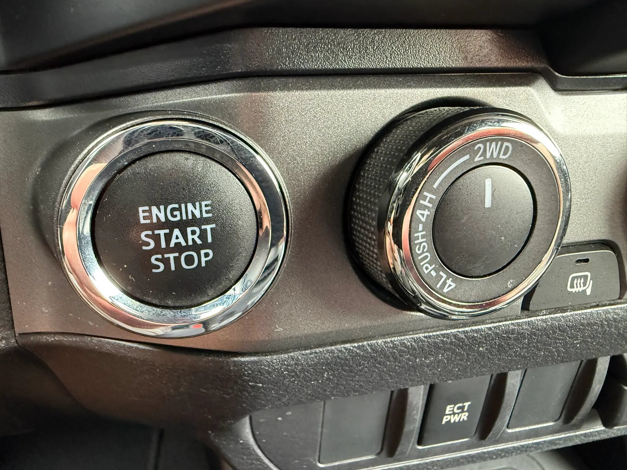 Used 2021 Toyota Tacoma TRD Off-Road AWD/4WD image 28
