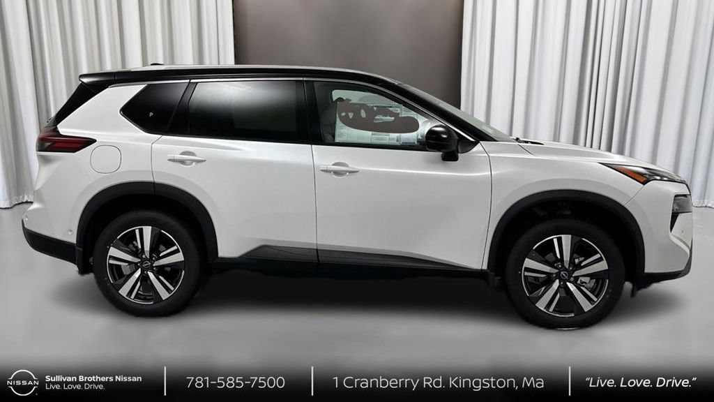 Used 2024 Nissan Rogue SL w/ SL Premium Package AWD/4WD image 4