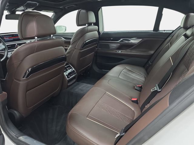 Used 2018 BMW 740i xDrive AWD/4WD image 12