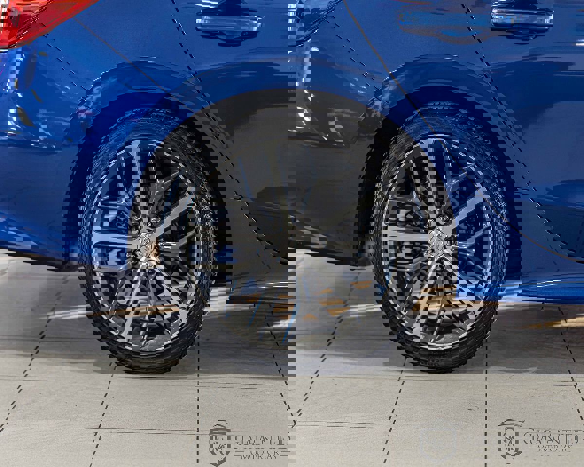 Used 2022 Honda Civic Touring image 9