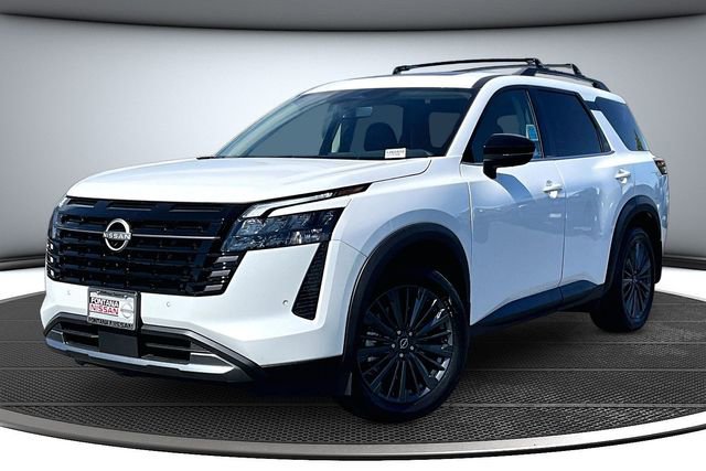 New 2026 Nissan Pathfinder SL image 2