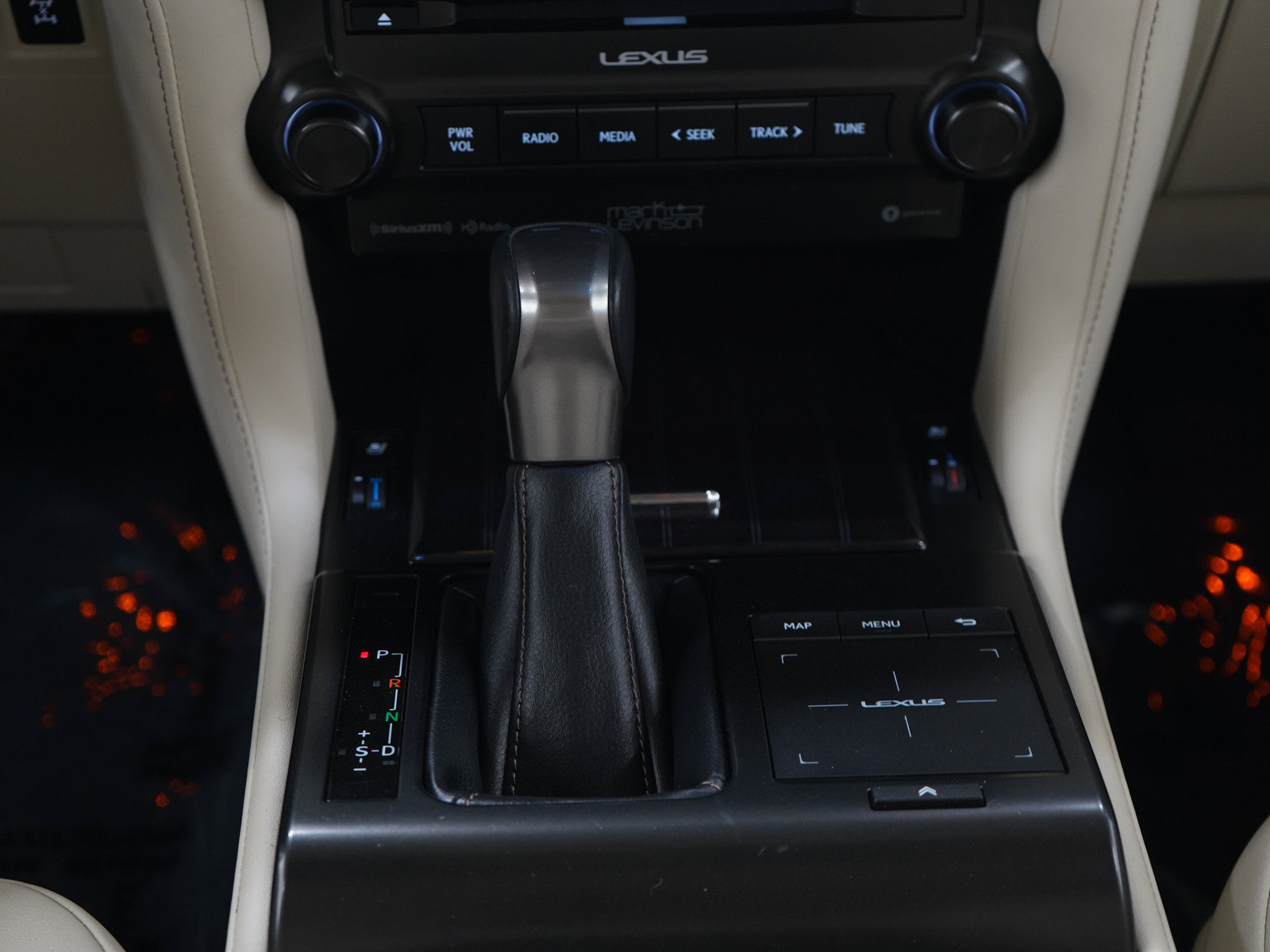 Used 2022 Lexus GX 460 Premium w/ Accessory Package AWD/4WD image 20