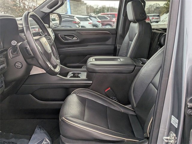 Used 2021 Chevrolet Suburban Premier w/ Premium Package image 14