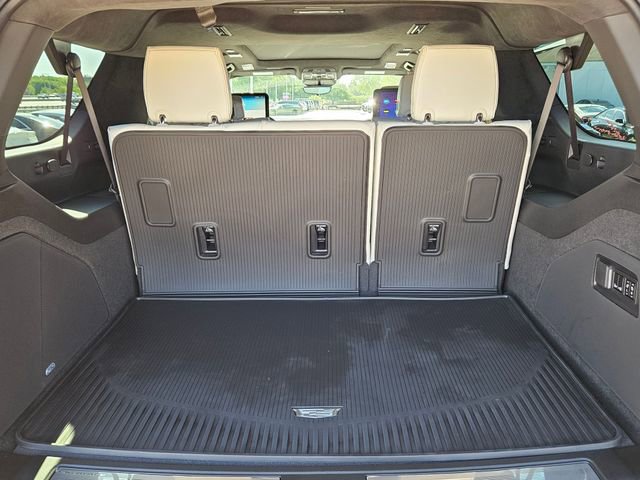 Certified 2026 Cadillac Escalade ESV Platinum Sport w/ LPO, ONYX Package AWD/4WD image 30