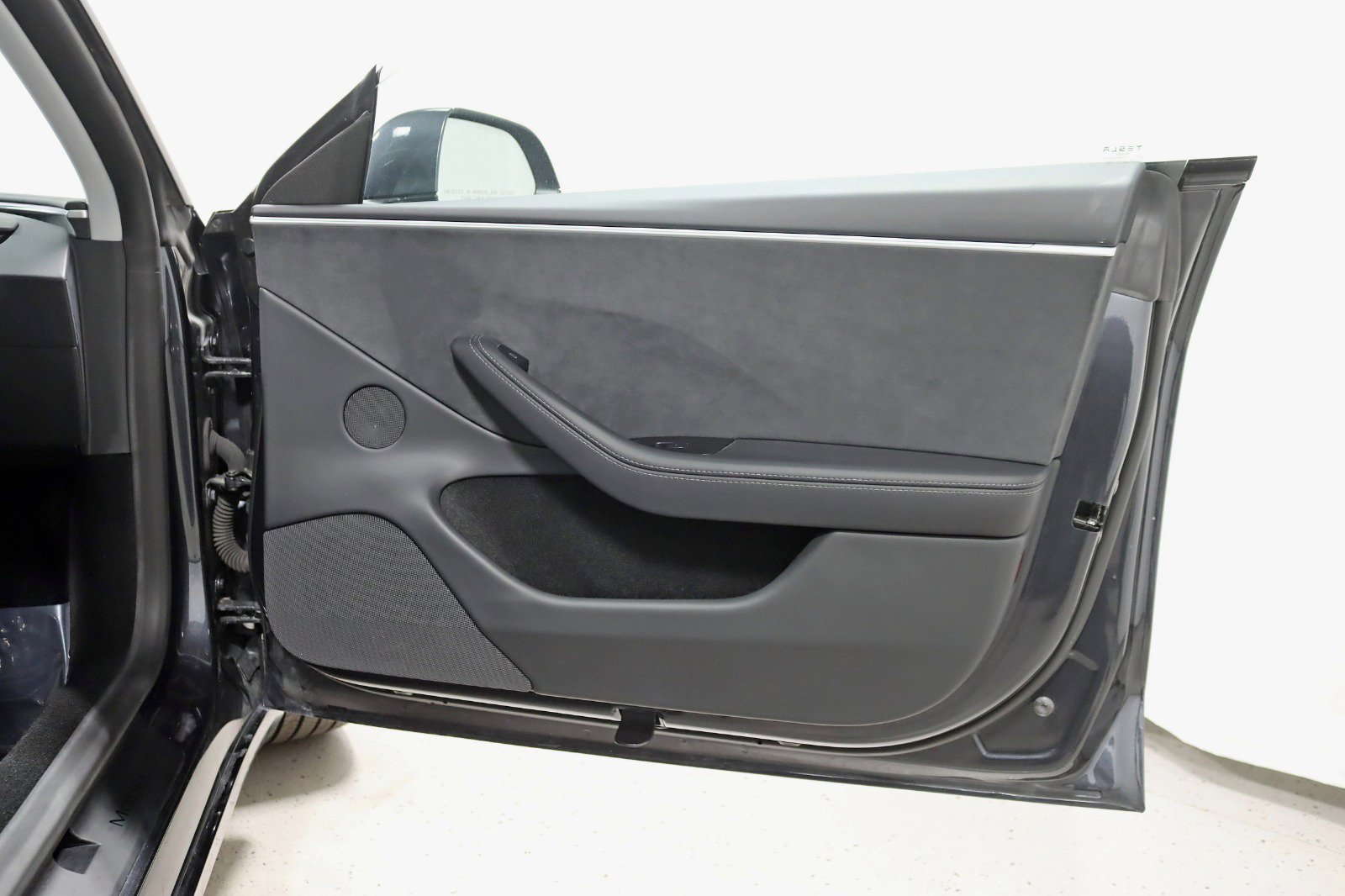Used 2025 Tesla Model 3 Long Range AWD/4WD image 35