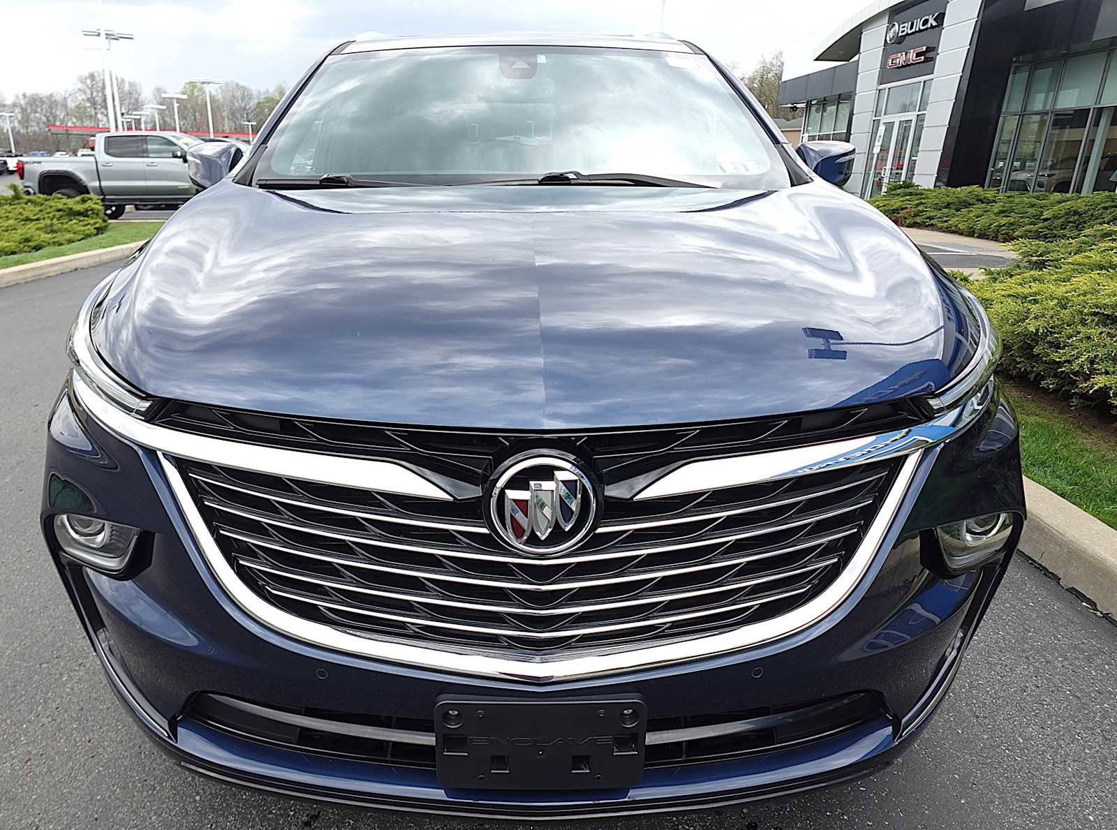 Used 2023 Buick Enclave Essence w/ Experience Buick Package image 8