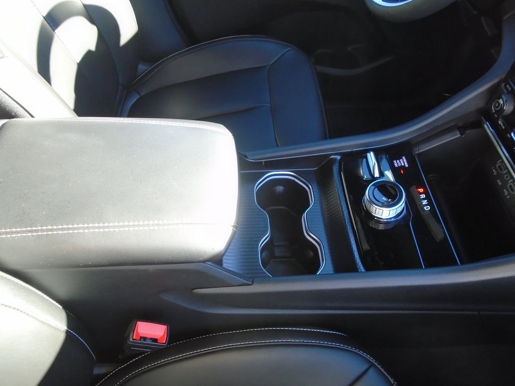 Certified 2024 Jeep Grand Cherokee L Limited w/ Black Appearance Package image 17