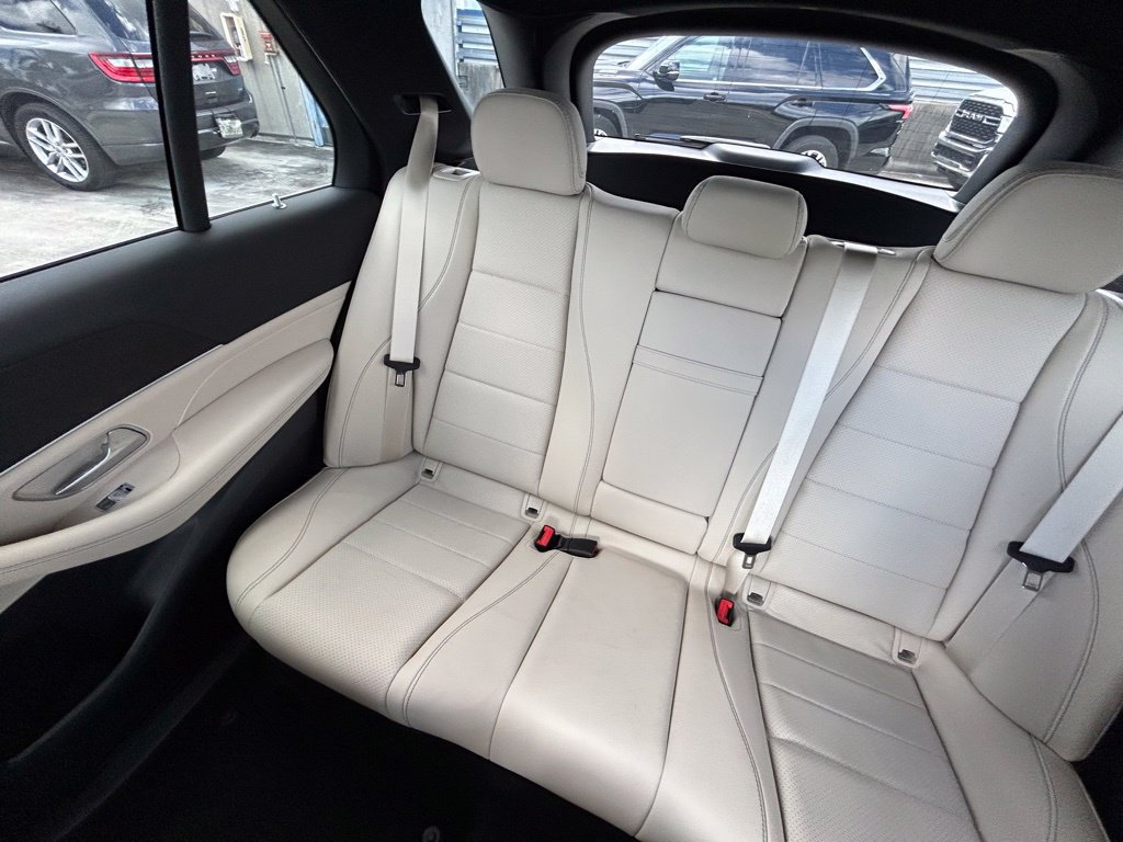 Used 2025 Mercedes-Benz GLE 450e 4MATIC image 10