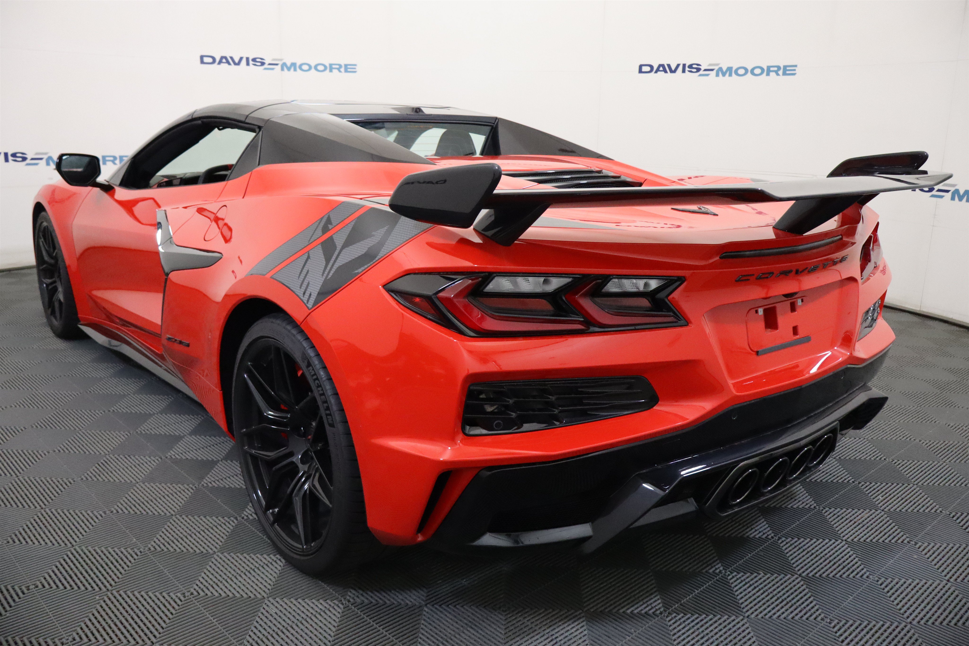 New 2027 Chevrolet Corvette Z06 w/ Stealth Interior Trim Package RWD image 11