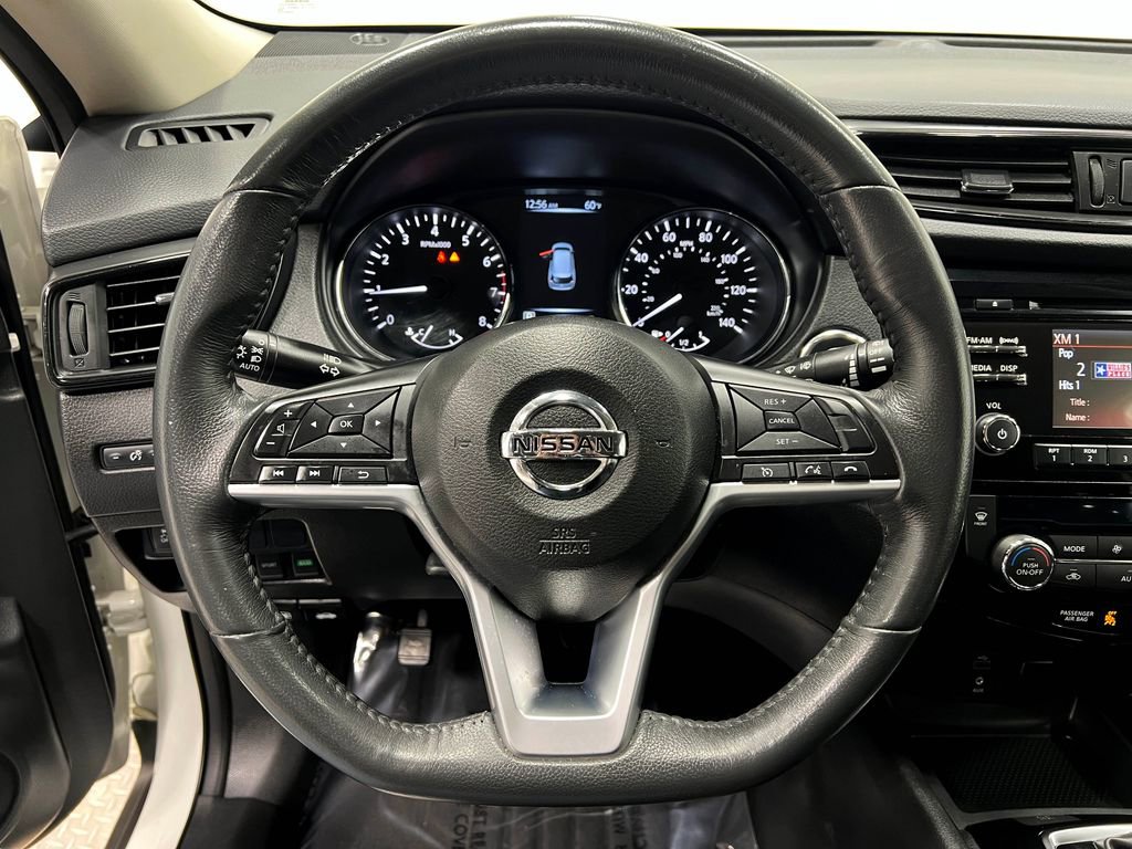 Used 2017 Nissan Rogue SV image 21