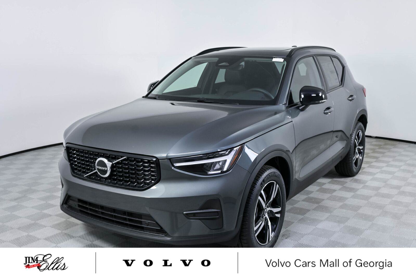 New 2026 Volvo XC40 B5 Core w/ Protection Package Premier