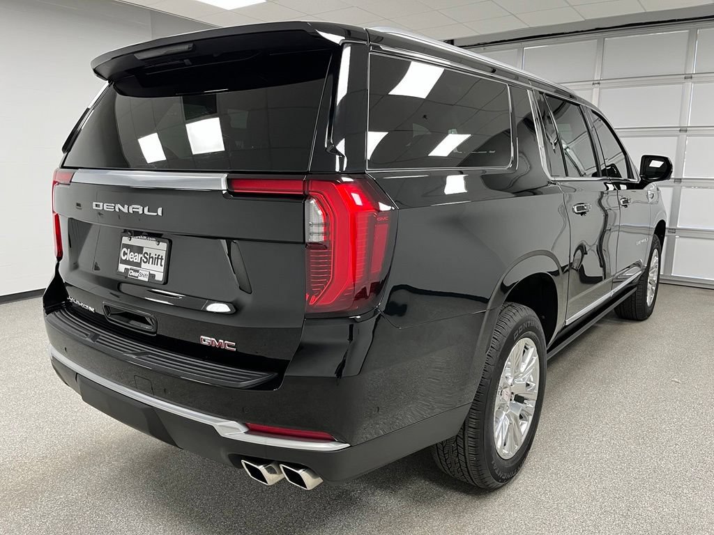 Used 2025 GMC Yukon XL Denali w/ Sun & Power Step Package AWD/4WD image 10