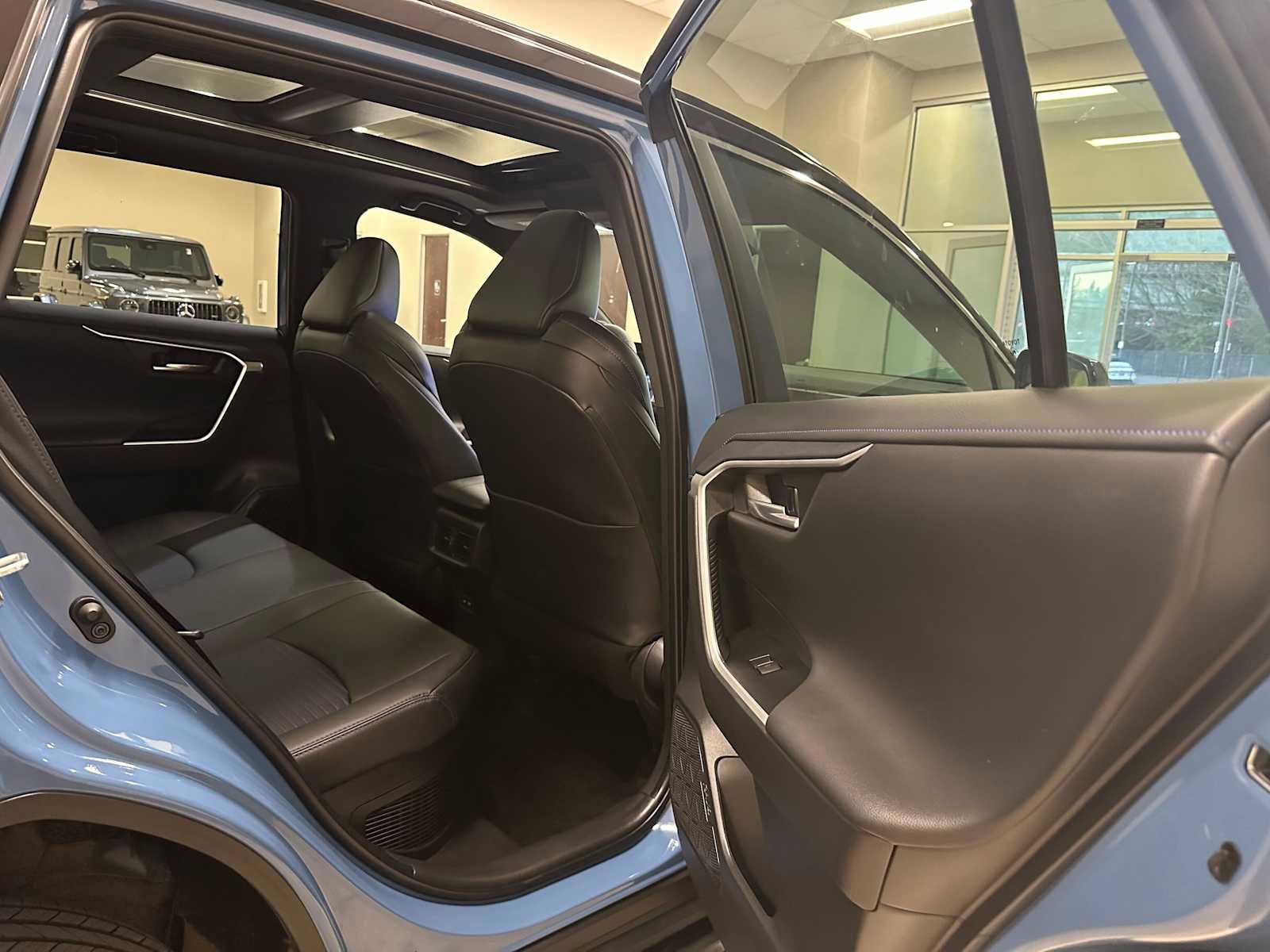 Certified 2025 Toyota RAV4 XSE image 28