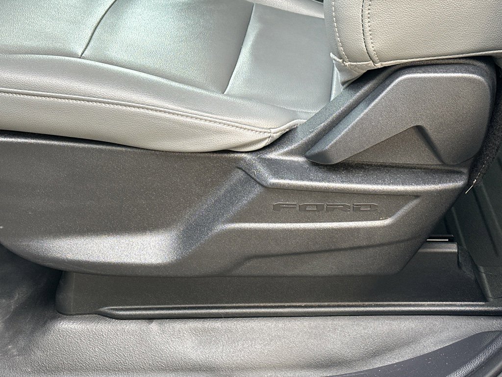 Used 2023 Ford F150 Lightning Pro image 28