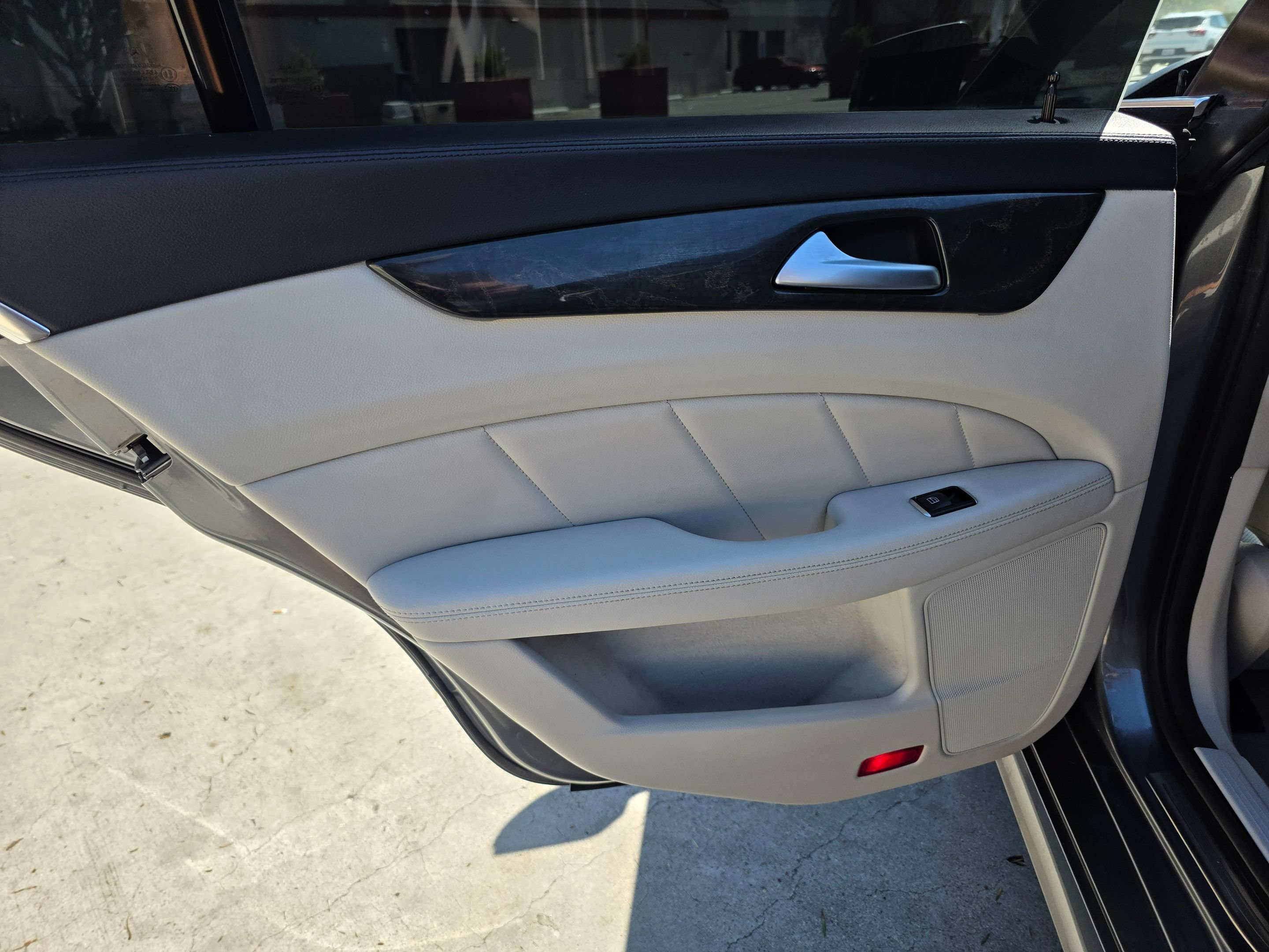 Used 2017 Mercedes-Benz CLS 550 w/ Premium 2 Package image 18