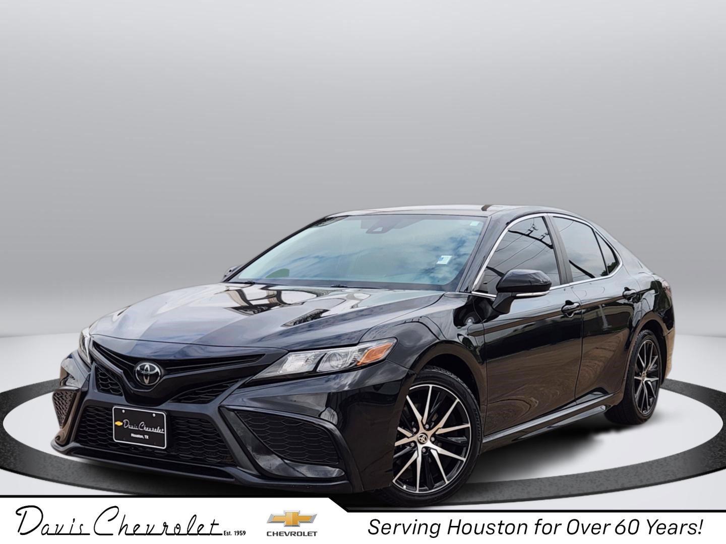 Used 2023 Toyota Camry SE
