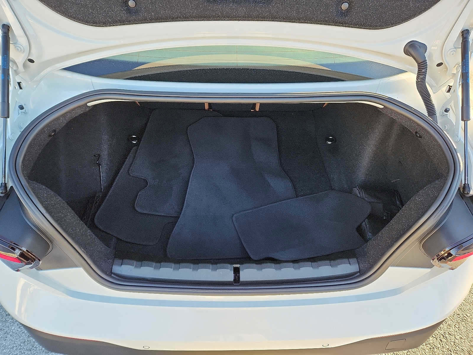 Used 2025 BMW 230i xDrive Coupe w/ Convenience Package image 25