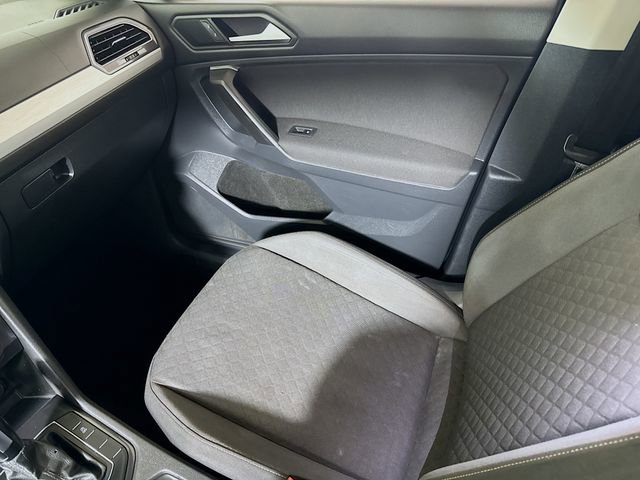Used 2021 Volkswagen Tiguan S image 19