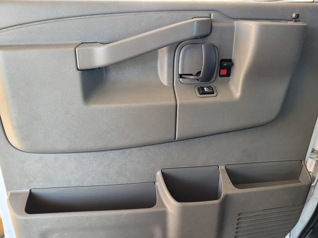 Used 2025 Chevrolet Express 2500 w/ Driver Convenience Package RWD image 19