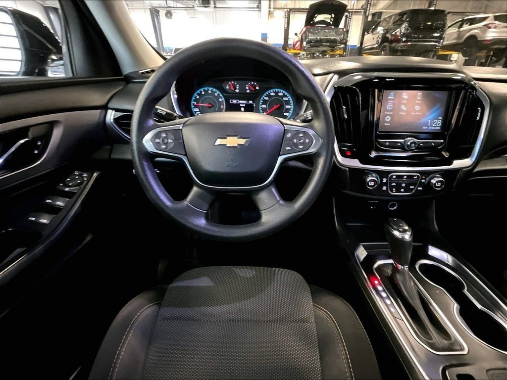 Used 2019 Chevrolet Traverse LS AWD/4WD image 18