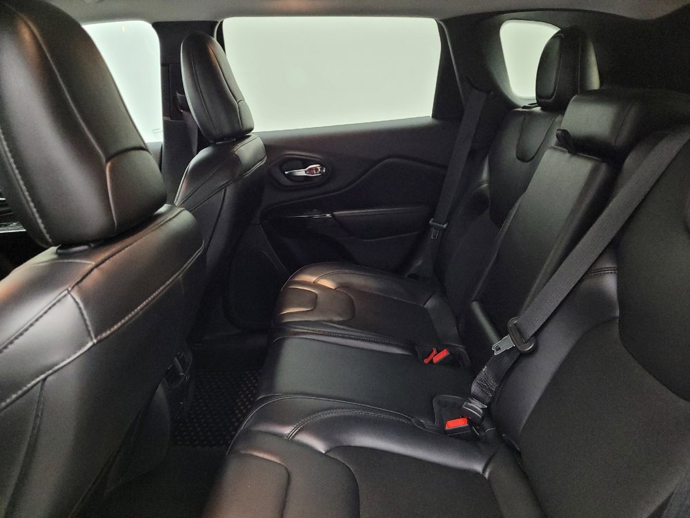 Used 2020 Jeep Cherokee Altitude image 18