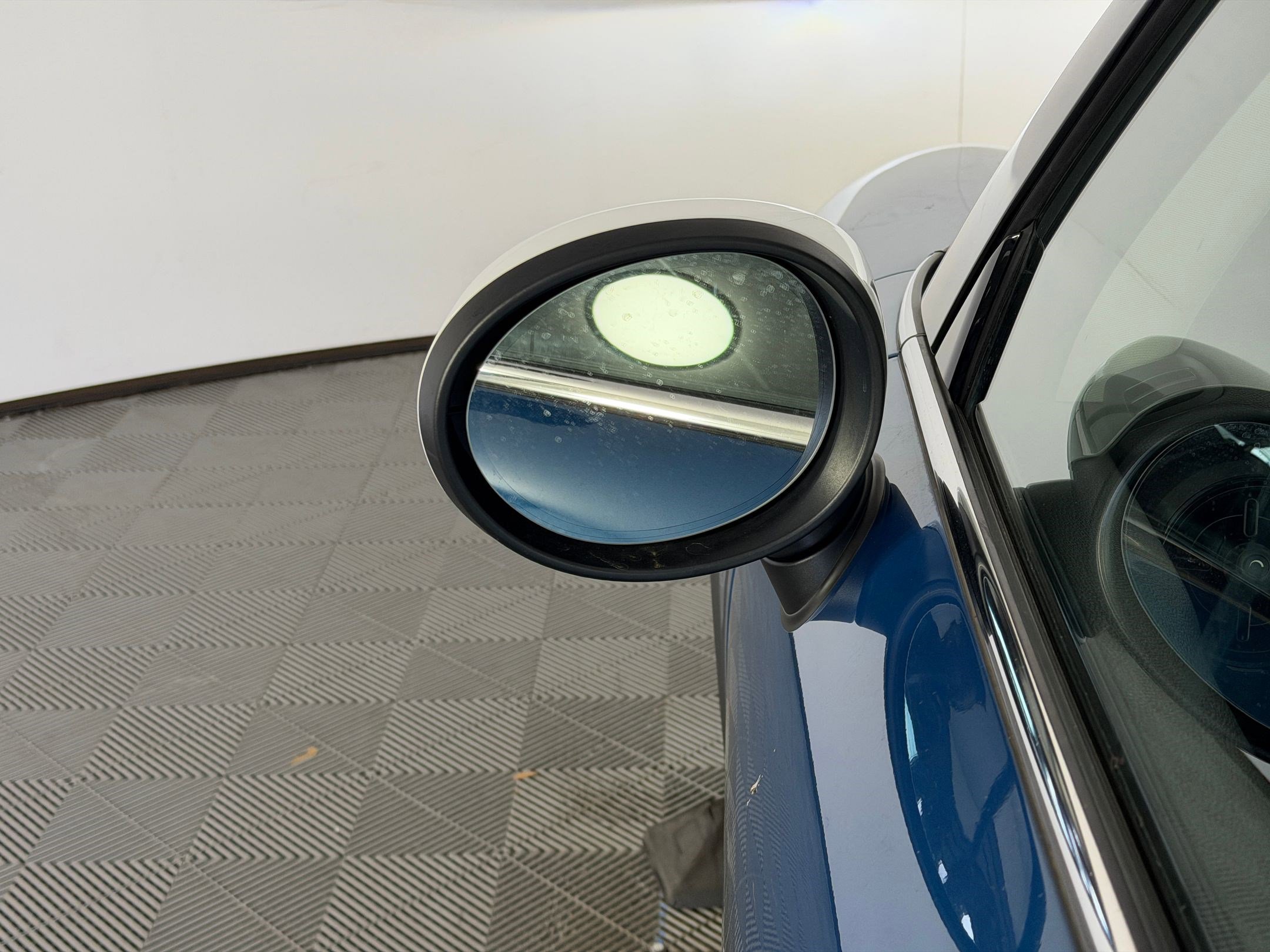 Used 2023 MINI Cooper 2-Door Hardtop image 21