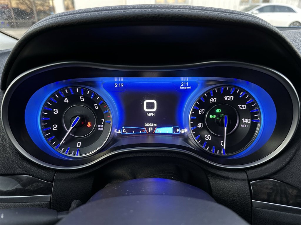 Used 2023 Chrysler 300 Touring L w/ Comfort Group image 15