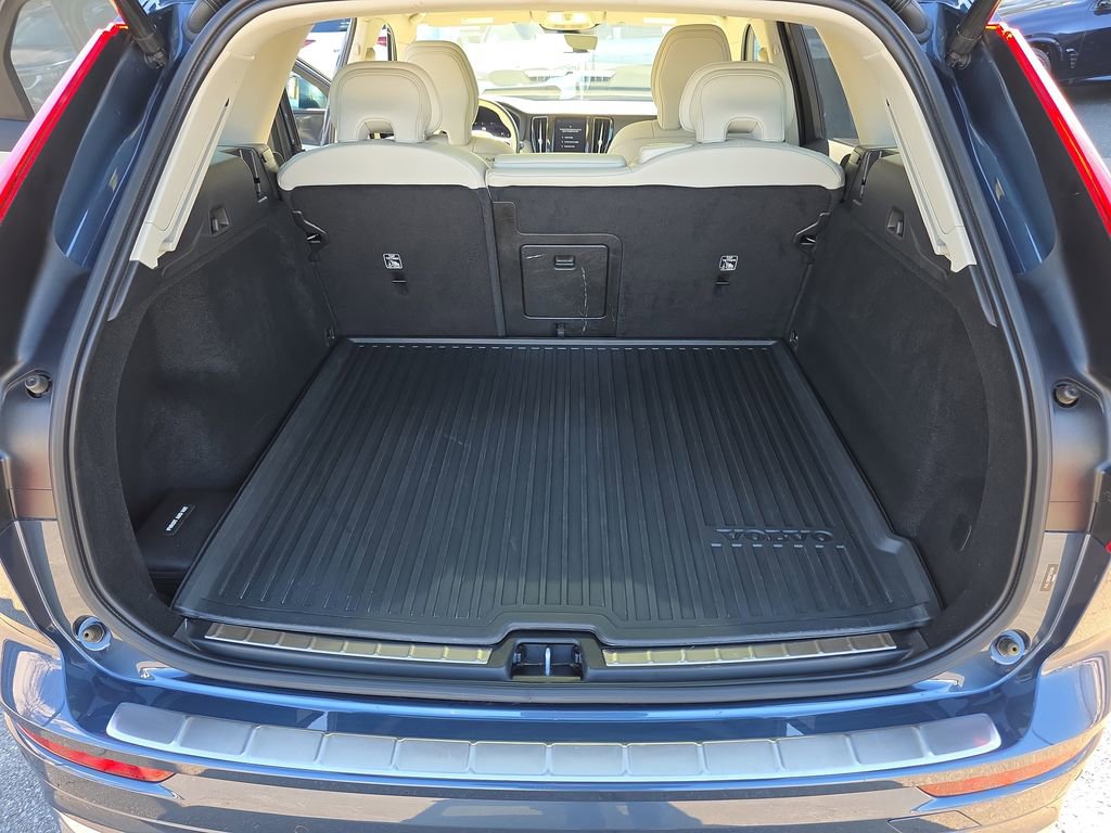 Used 2023 Volvo XC60 B5 Plus w/ Climate Package image 16