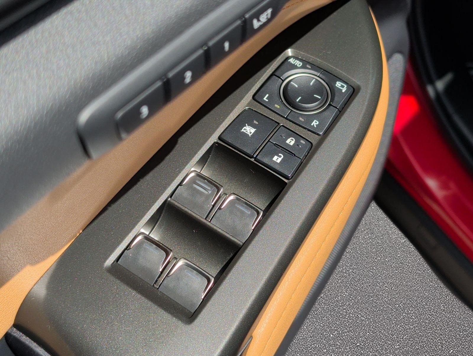 Certified 2024 Lexus NX 250 FWD image 9