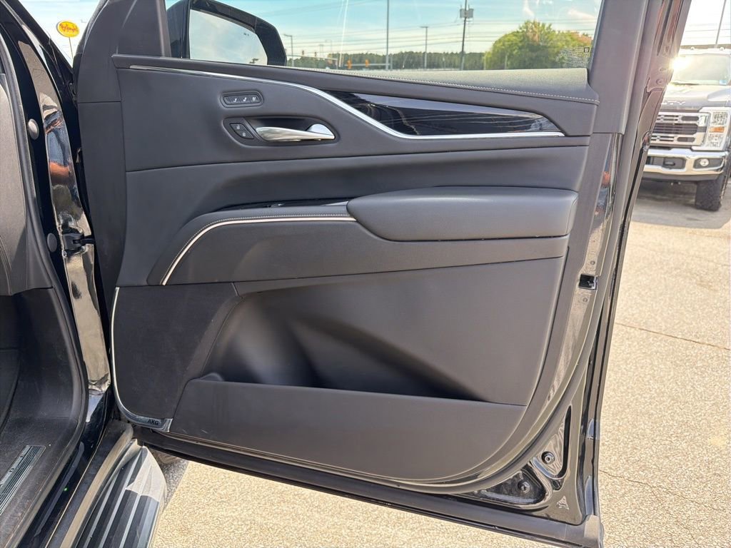 Used 2023 Cadillac Escalade Sport AWD/4WD image 24