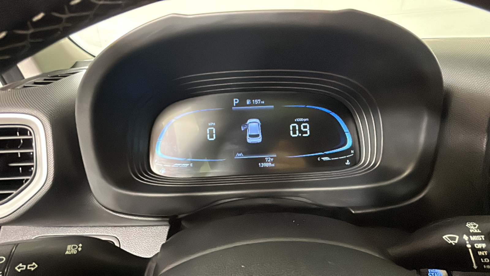 Certified 2024 Hyundai Venue SEL FWD image 22