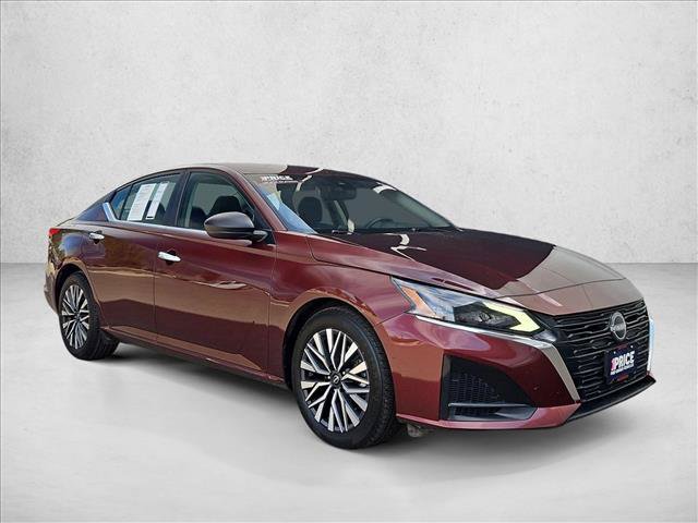 Used 2025 Nissan Altima 2.5 SV FWD video 3