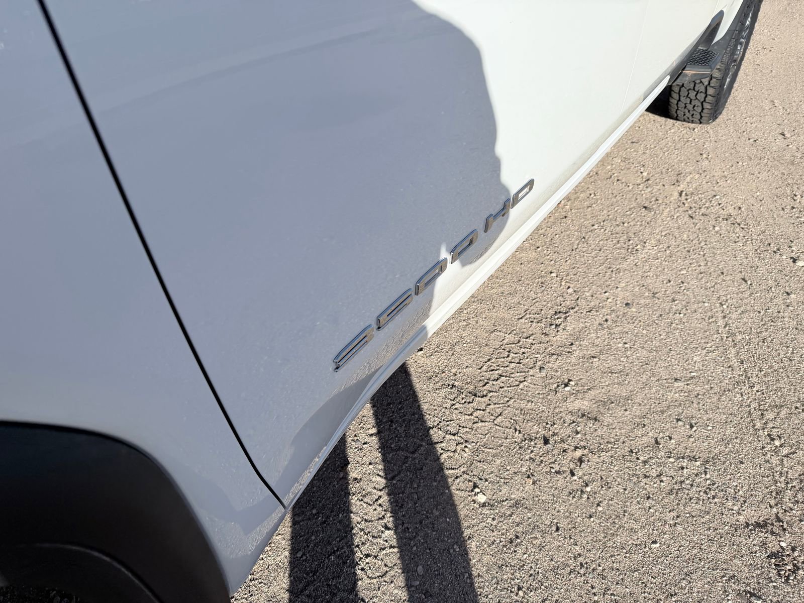 Used 2023 GMC Sierra 3500 SLE w/ X31 Off-Road Package image 8