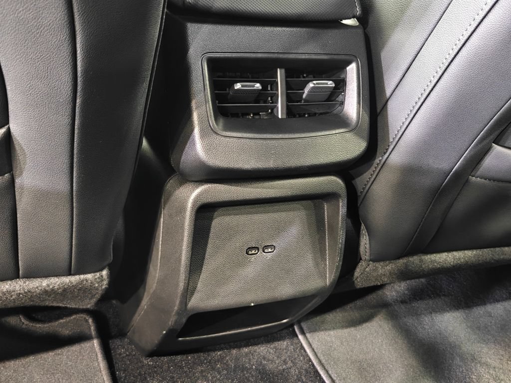 Used 2024 Chevrolet Equinox EV RS FWD image 28